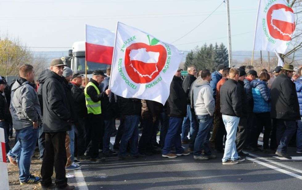  Protest sadowników. Blokada drogi w Annopolu (zdjęcie 3) - Autor: Małgorzata Suszko