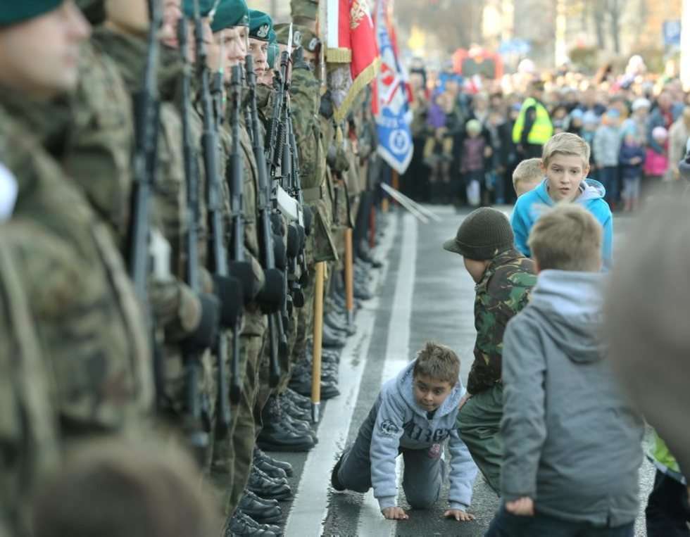  Obchody Święta Niepodległości zgromadziły na pl. Litewskim tłumy lublinian. Fot. Maciej Kaczanowski
