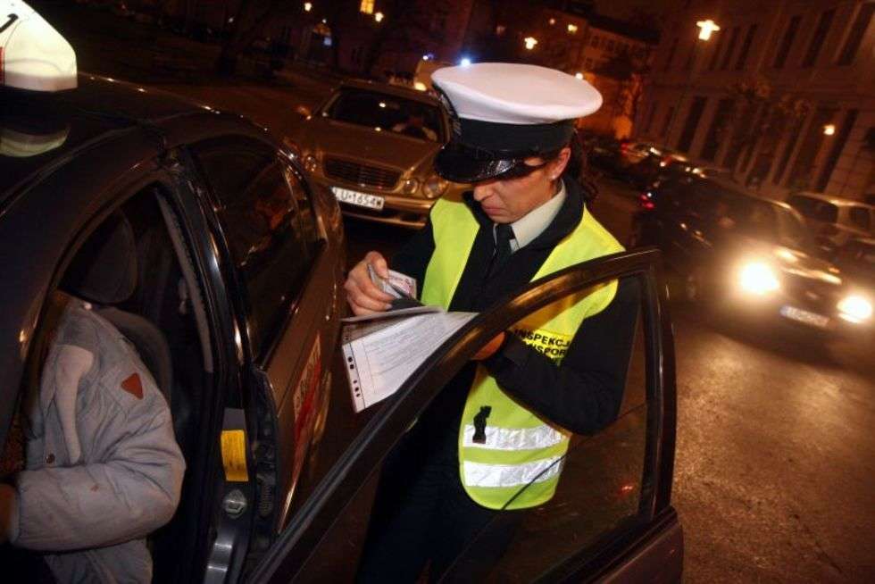  Nocna kontrola taksówek  - Autor: AS