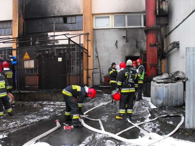 Pożar w budynku dawnej fabryki Daewoo - Autor: Bartosz Sokoluk
