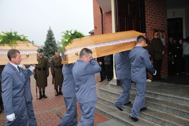 Pogrzeb zamordowanego małżeństwa z Rakowisk - Autor: Ewelina Burda