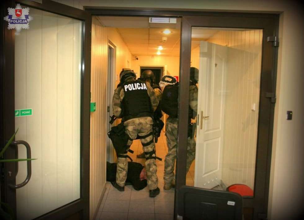  Terroryści w PGE. Ćwiczenia (zdjęcie 11) - Autor: Policja