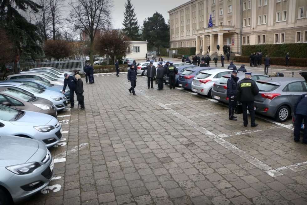  Nowe radiowozy dla lubelskich policjantów (zdjęcie 13) - Autor: Wojciech Nieśpiałowski