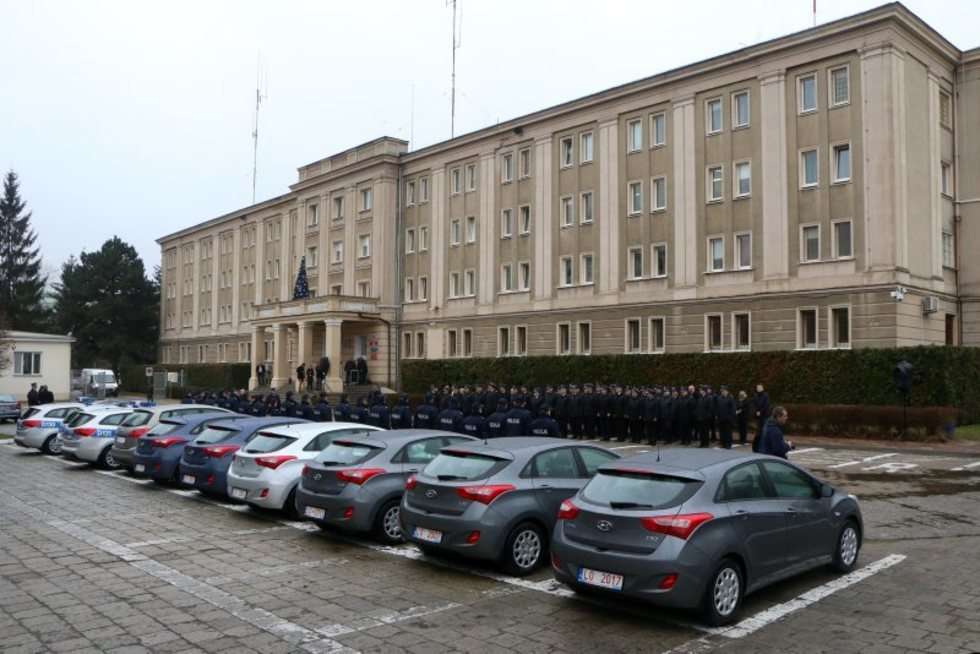  Nowe radiowozy dla lubelskich policjantów (zdjęcie 10) - Autor: Wojciech Nieśpiałowski