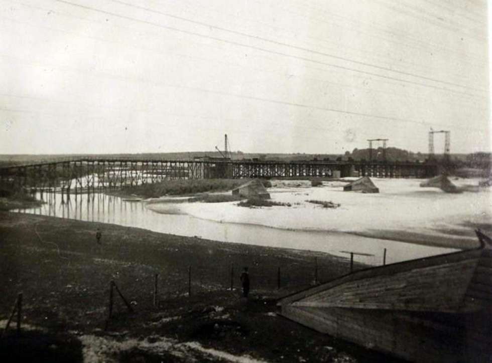  Budowa mostu im. Ignacego Mościckiego w Puławach (zdjęcie 8) - Autor: Wojciech Nieśpiałowski