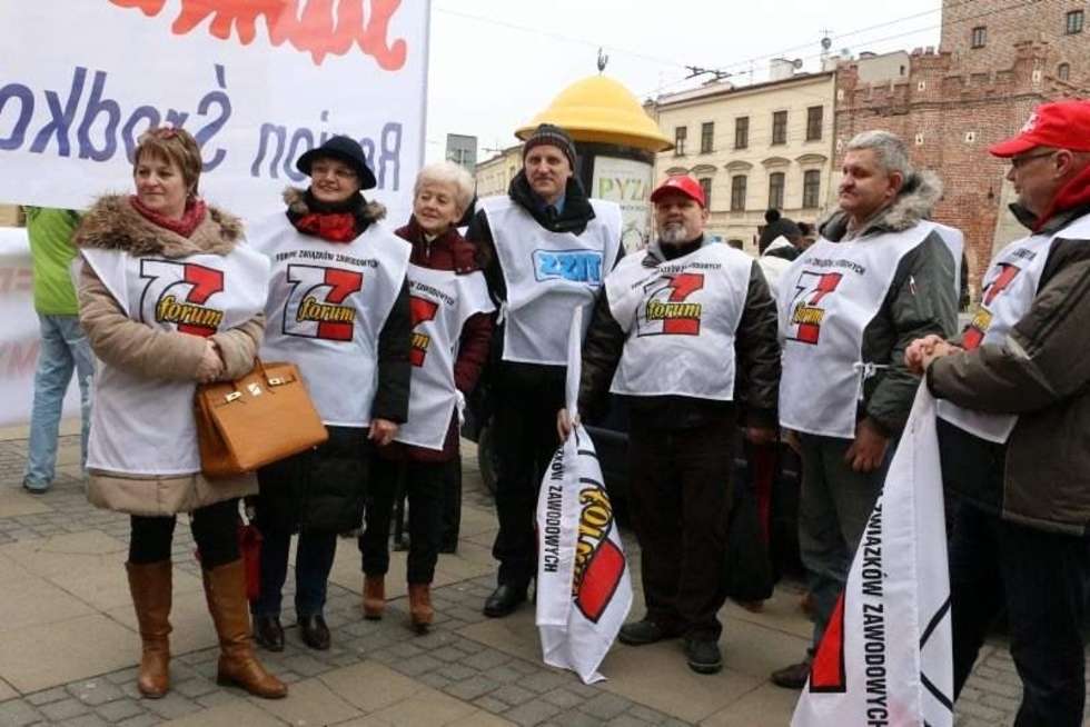  Manifestacja związków zawodowych w centrum Lublina (zdjęcie 3) - Autor: Wojciech Nieśpiałowski