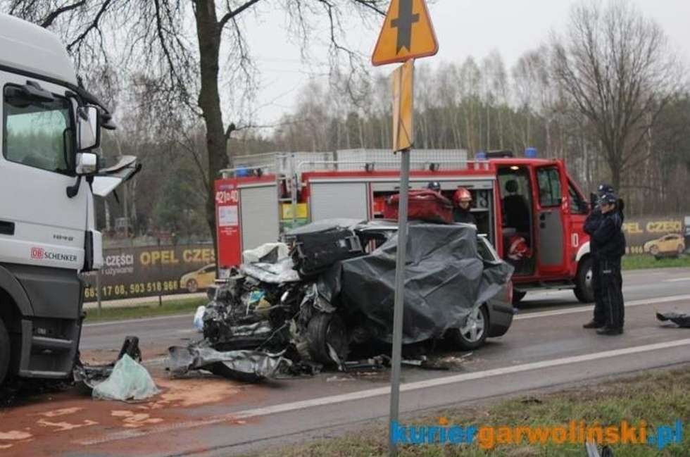 Tragiczny wypadek pod Garwolinem (zdjęcie 3) - Autor: kuriergarwolinski.pl