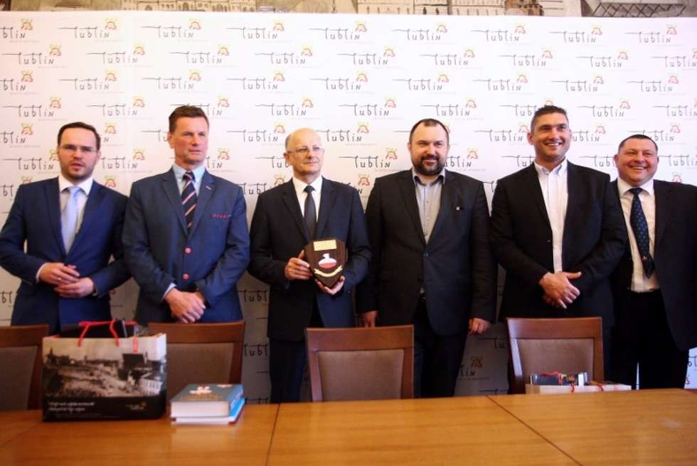  Kadra Rugby u prezydenta miasta Krzysztofa Żuka
