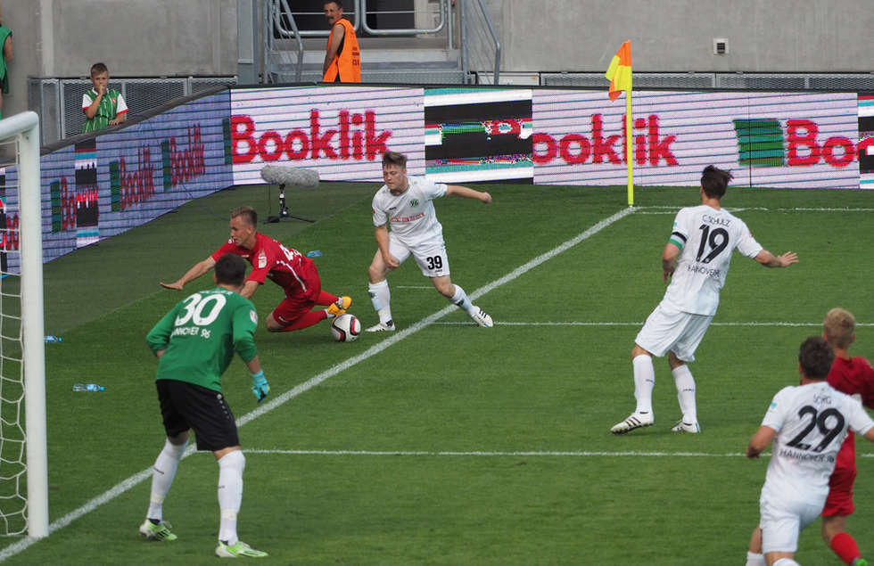  Hannover 96 - Lechia Gdańsk 4:2 (zdjęcie 12) - Autor: Wojciech Nieśpiałowski