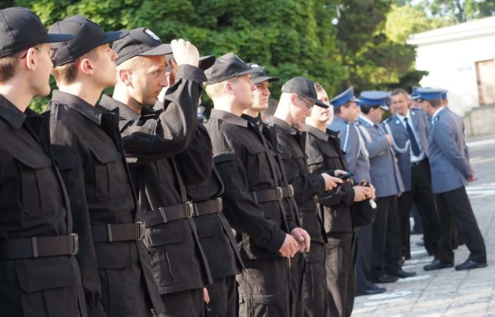  Ślubowanie policjantów (zdjęcie 15) - Autor: Wojciech Nieśpiałowski