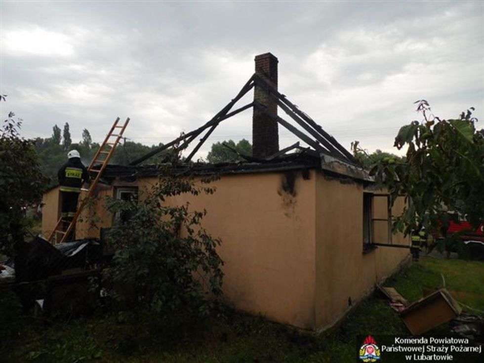  Pożar domu w Woli Blizockiej (zdjęcie 5) - Autor: KP PSP Lubartów
