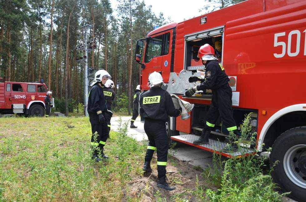  Ćwiczenia puławskich strażaków (zdjęcie 5) - Autor: KP PSP Puławy