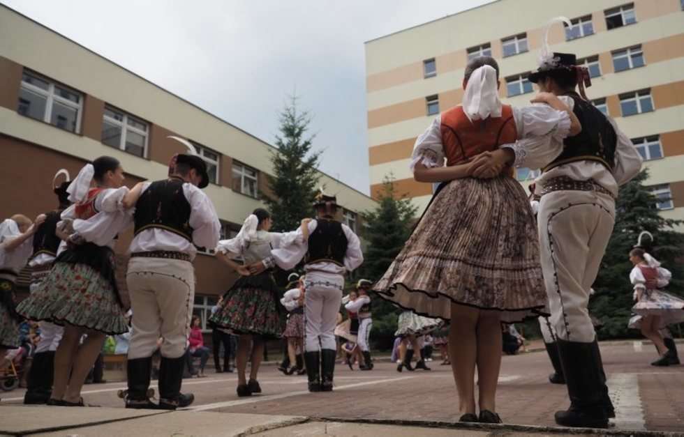  Uczestnicy spotkań folklorystycznych zatańczyli dla pacjentów DSK (zdjęcie 15) - Autor: Wojciech Nieśpiałowski