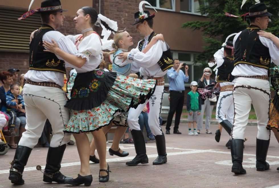  Uczestnicy spotkań folklorystycznych zatańczyli dla pacjentów DSK (zdjęcie 10) - Autor: Wojciech Nieśpiałowski