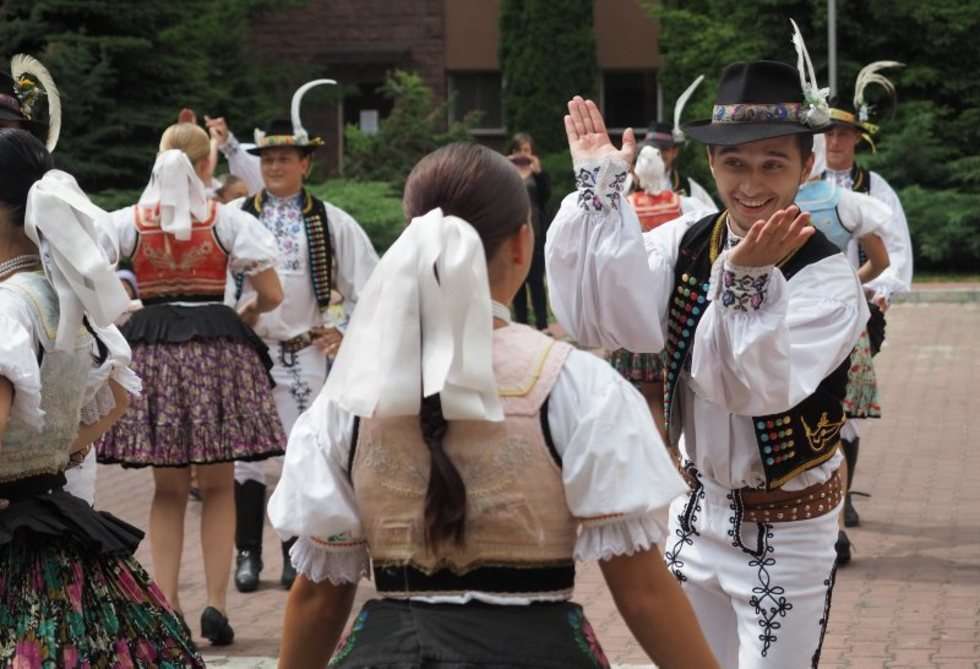  Uczestnicy spotkań folklorystycznych zatańczyli dla pacjentów DSK (zdjęcie 9) - Autor: Wojciech Nieśpiałowski
