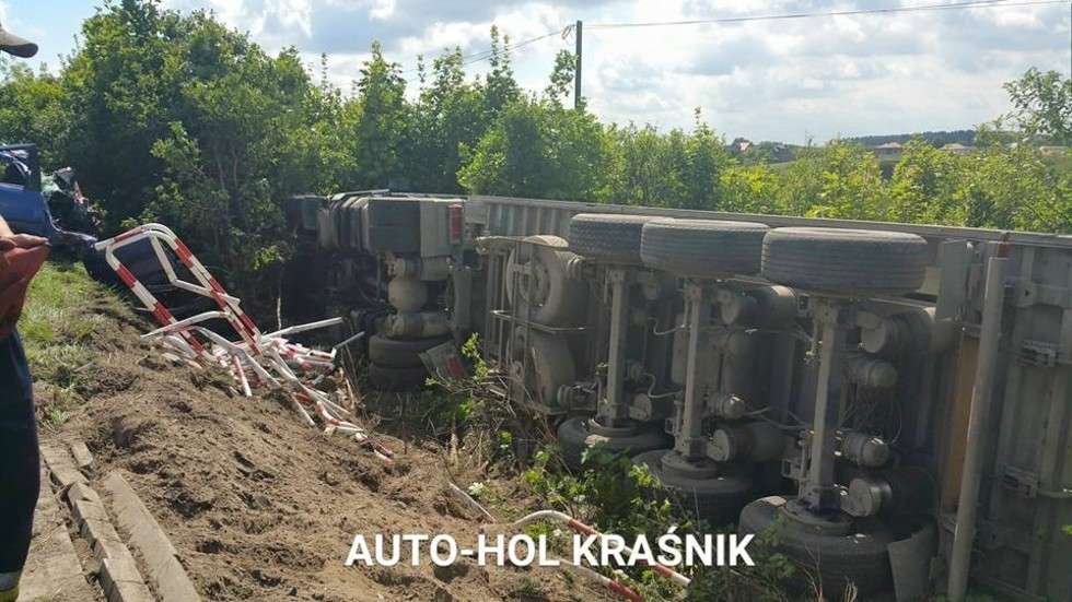  Wypadek w Annopolu (zdjęcie 6) - Autor: Auto-Hol Kraśnik