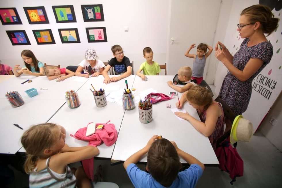  Warsztaty dla dzieci w Domu Słów (zdjęcie 27) - Autor: Wojciech Nieśpiałowski