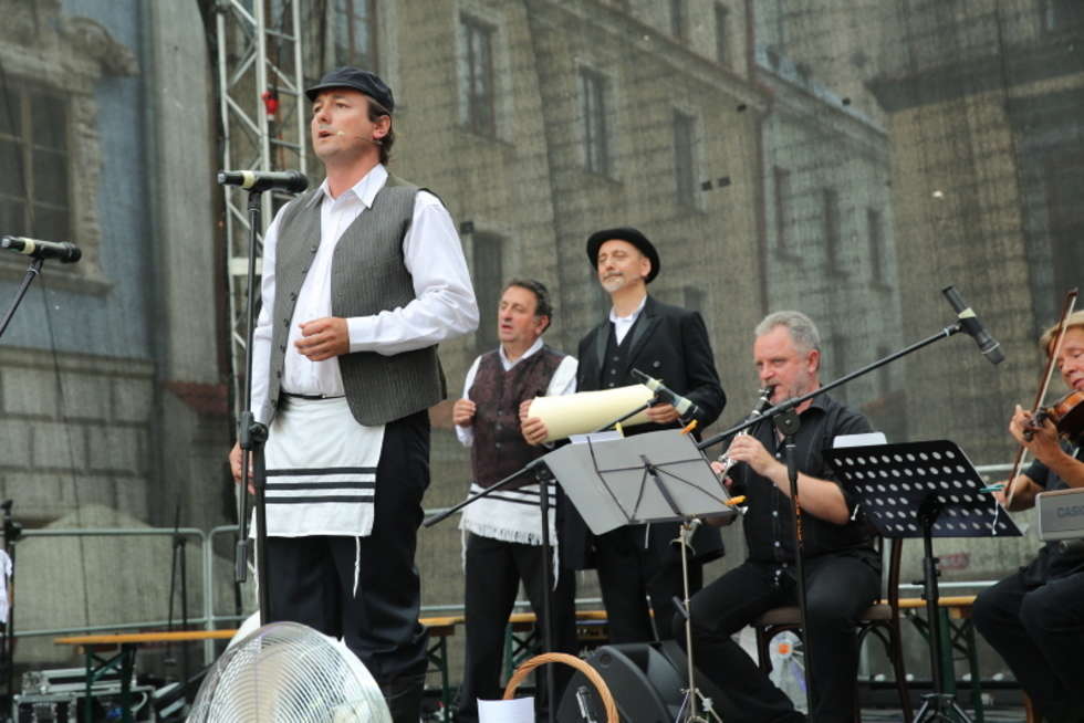  Żydowskie wesele na Starym Mieście w Lublinie (zdjęcie 19) - Autor: Maciej Kaczanowski