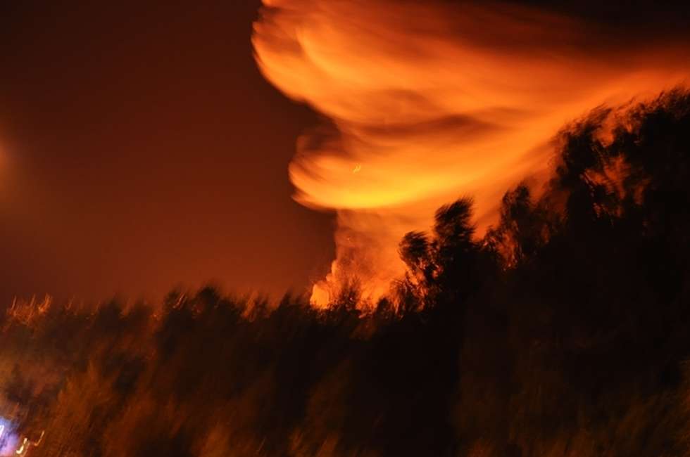  Wieki pożar składowiska opon w Rykach (zdjęcie 3) - Autor: JKW