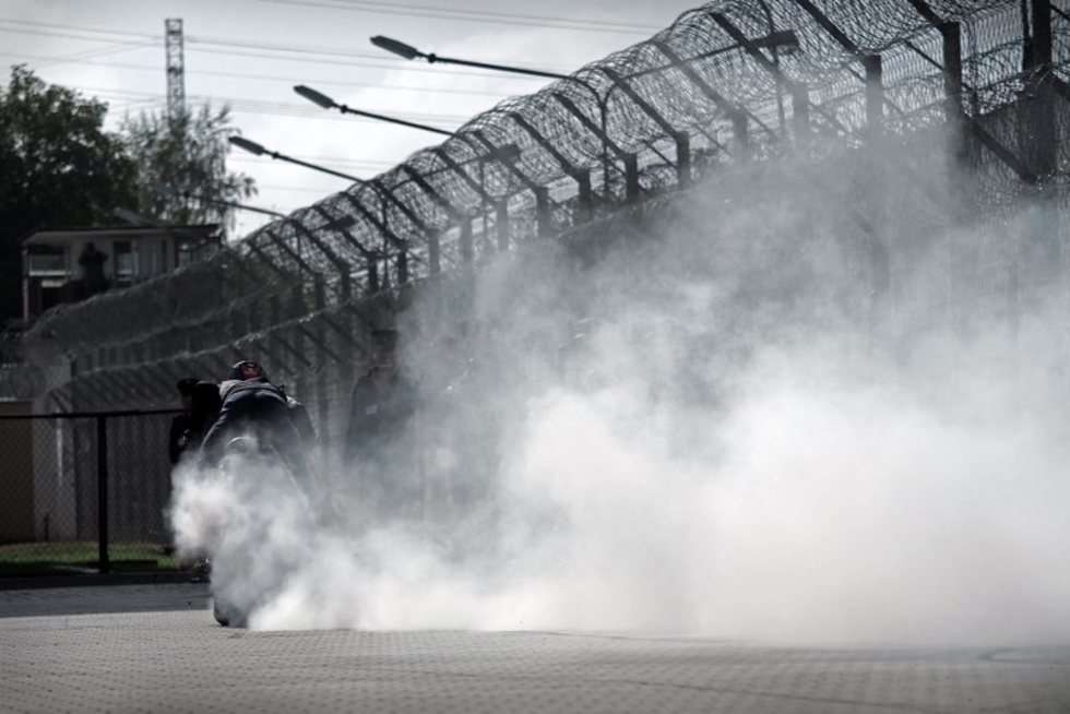  Pokaz motocyklowy w areszcie śledczym w Lublinie (zdjęcie 10) - Autor: Wojciech Nieśpiałowski