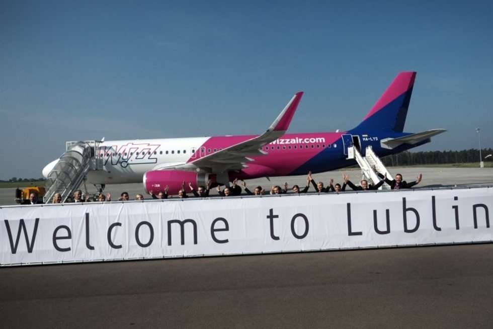  Uroczyste otwarcie bazy Wizz Air (zdjęcie 8) - Autor: Wojciech Nieśpiałowski