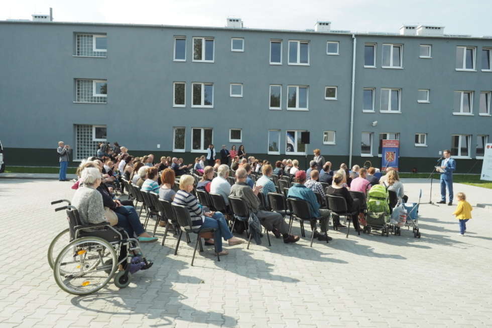  Krasnik: oddanie do użytkowania 57 mieszkań socjalnych (zdjęcie 4) - Autor: Maciej Kaczanowski