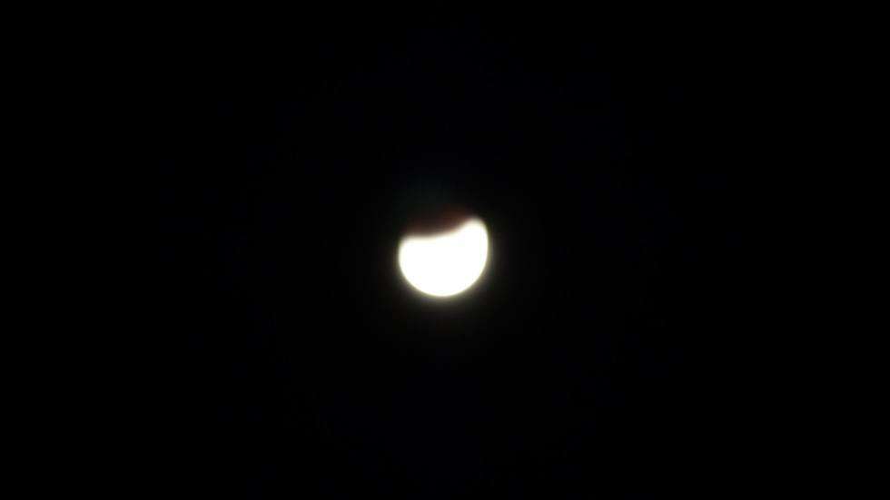  Zaćmienie Księżyca. Zdjęcia Czytelników (zdjęcie 26) - Autor: Adrian Szkutnik