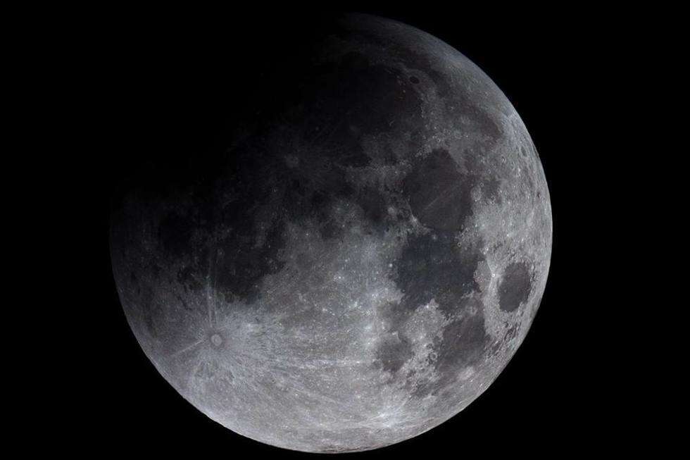  Zaćmienie Księżyca. Zdjęcia Czytelników (zdjęcie 4) - Autor: Rafał Pruszkowski