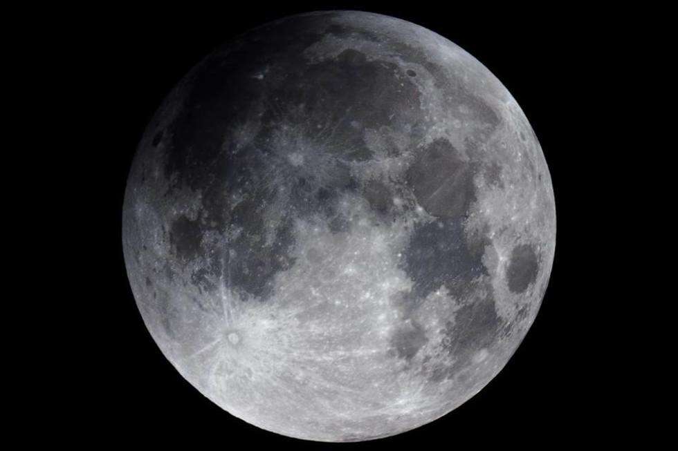  Zaćmienie Księżyca. Zdjęcia Czytelników (zdjęcie 2) - Autor: Rafał Pruszkowski