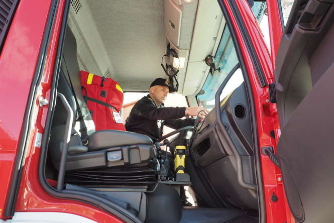 Specjalistyczne samochody dla strażaków - Autor: Maciej Kaczanowski