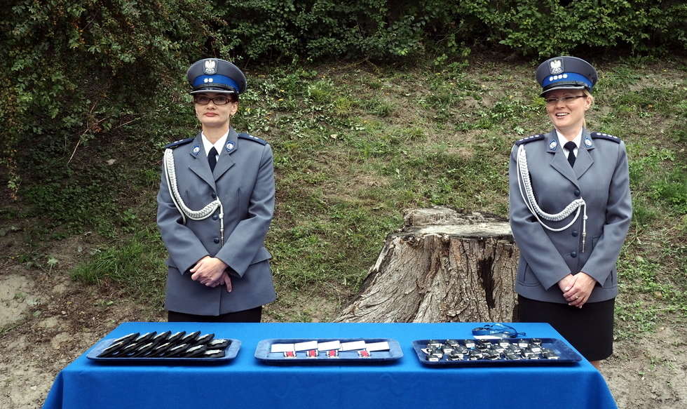  Nowe radiowozy i nowi policjanci (zdjęcie 6) - Autor: Dorota Awiorko