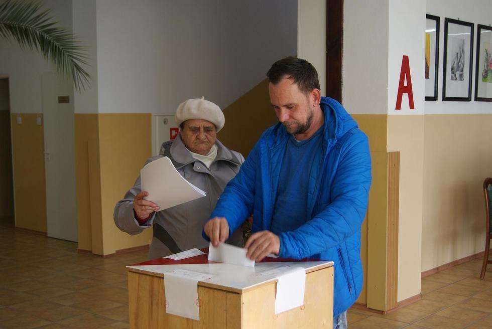 Obwodowa komisja wyborcza nr 20 w Białej Podlaskiej. (zdjęcie 2) - Autor: Ewelina Burda