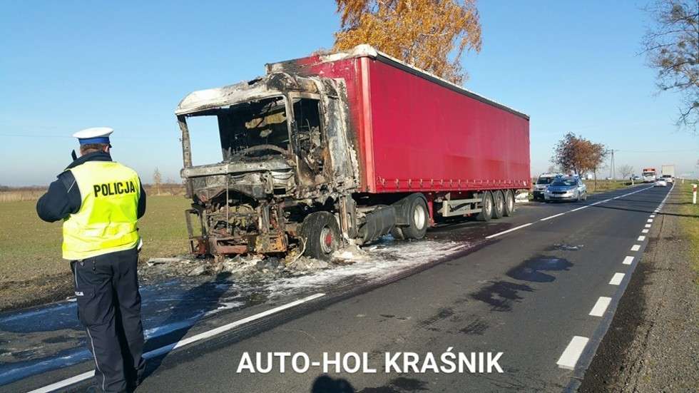  Polichna: Pożar ciężarówki (zdjęcie 1) - Autor: Auto-Hol Kraśnik