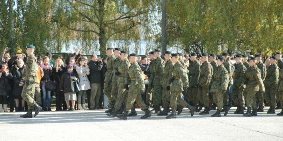  Ślubowanie klasy wojskowej (zdjęcie 17) - Autor: Maciej Kaczanowski