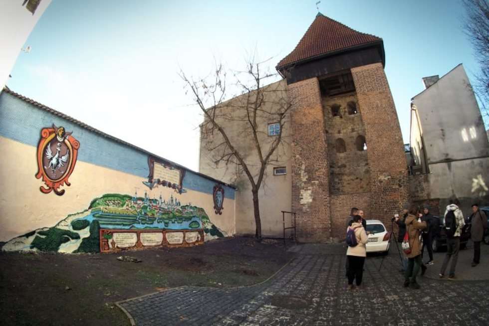  Uroczyste odsłonięcie muralu na Starym Mieście w Lublinie (zdjęcie 2) - Autor: Wojciech Nieśpiałowski