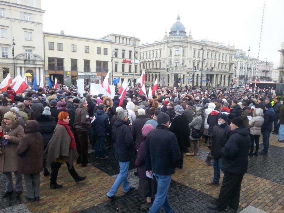  Manifestacja KOD w Lublinie (zdjęcie 2) - Autor: Paweł Buczkowski