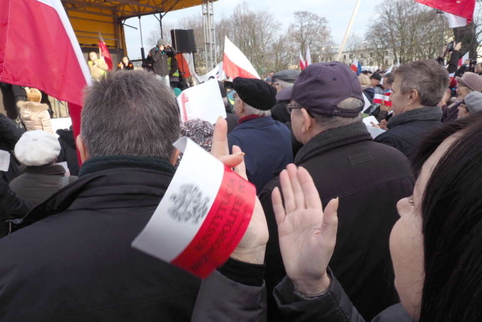  Demonstracja KOD w Lublinie (zdjęcie 8) - Autor: Maciej Kaczanowski