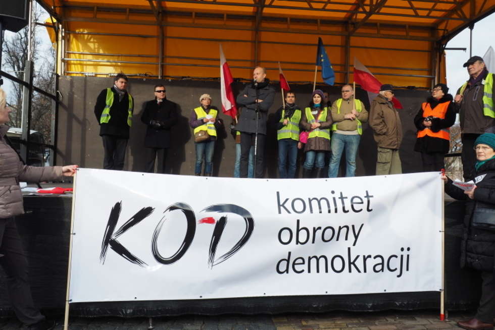  Demonstracja KOD w Lublinie (zdjęcie 5) - Autor: Maciej Kaczanowski