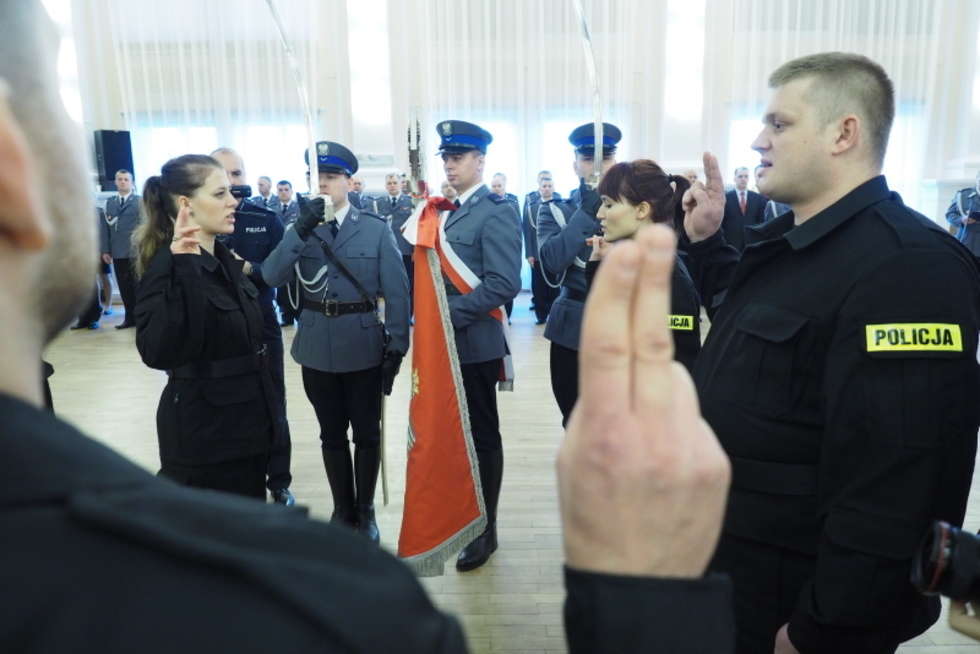  Przysięga policjantów garnizonu lubelskiego  - Autor: Maciej Kaczanowski
