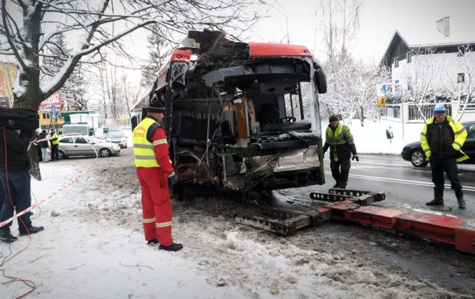 Wypadek autobusu MPK w Lublinie (zdjęcie 13) - Autor: Wojciech Nieśpiałowski