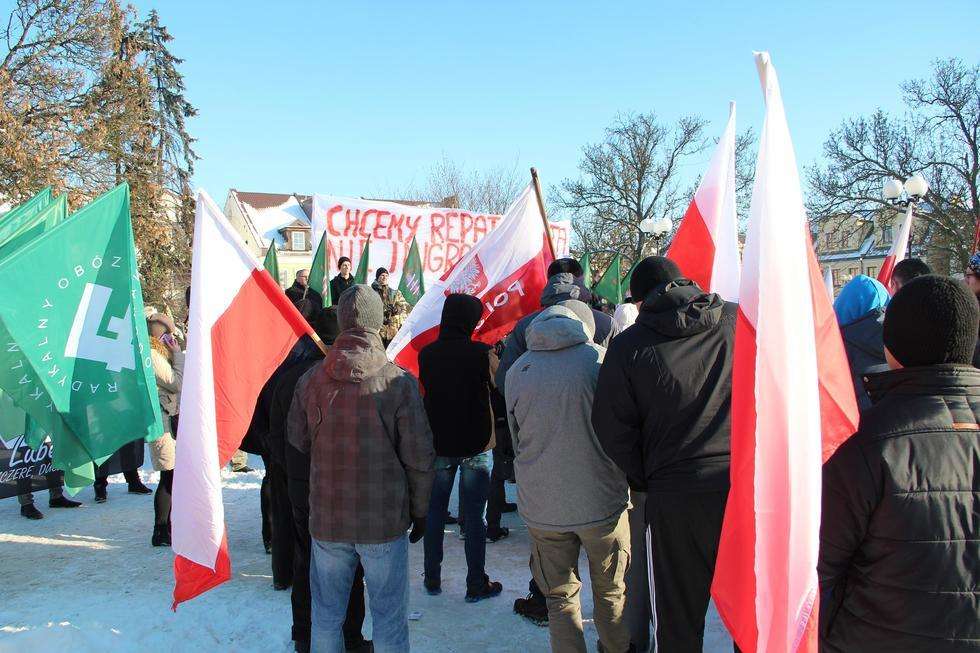  <p>Manifestacja antyimigrancka w Białej Podlaskiej</p>
<p>&nbsp;</p>