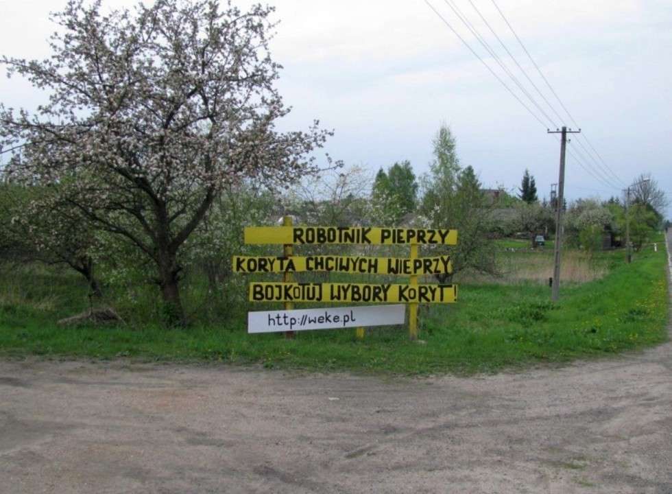  Hasła na posesji we wsi Małoziemce (zdjęcie 3) - Autor: Czytelnik