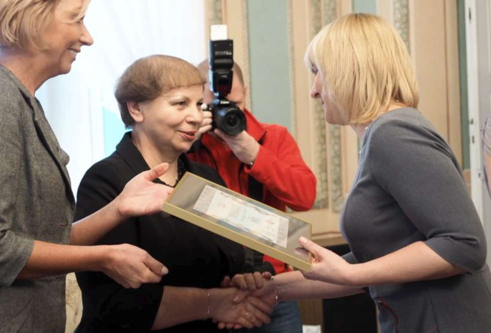  Wręczenie nagród dla pracowników żłobków (zdjęcie 10) - Autor: Wojciech Nieśpiałowski