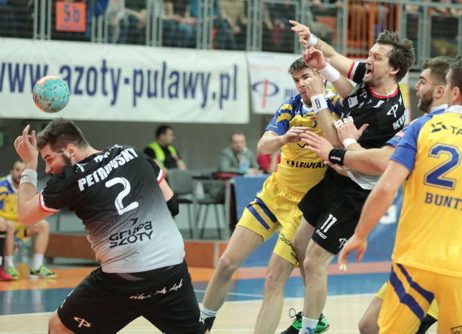 Pojedynek na Globusie: Azoty Puławy vs Vive Kielce 25 : 29 