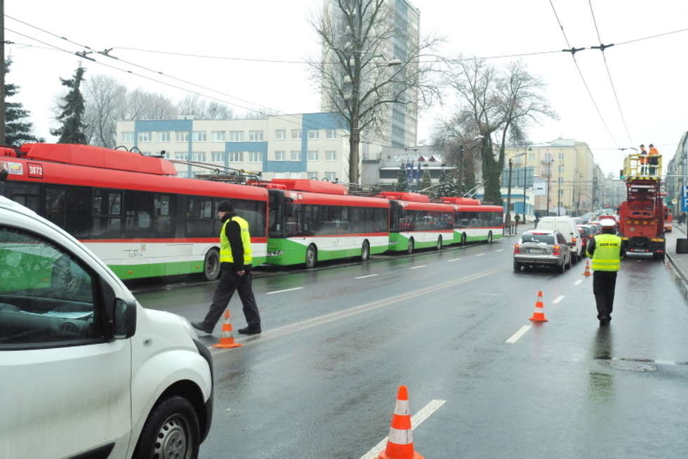  Zerwanie trakcji trolejbusowej na al. Piłsudskiego (zdjęcie 9) - Autor: Maciej Kaczanowski