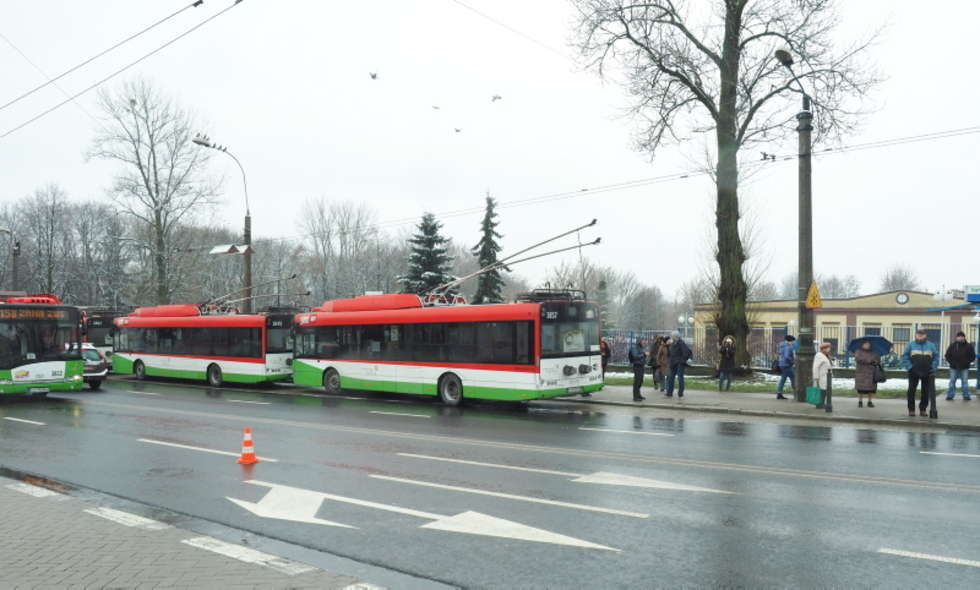  Zerwanie trakcji trolejbusowej na al. Piłsudskiego (zdjęcie 12) - Autor: Maciej Kaczanowski