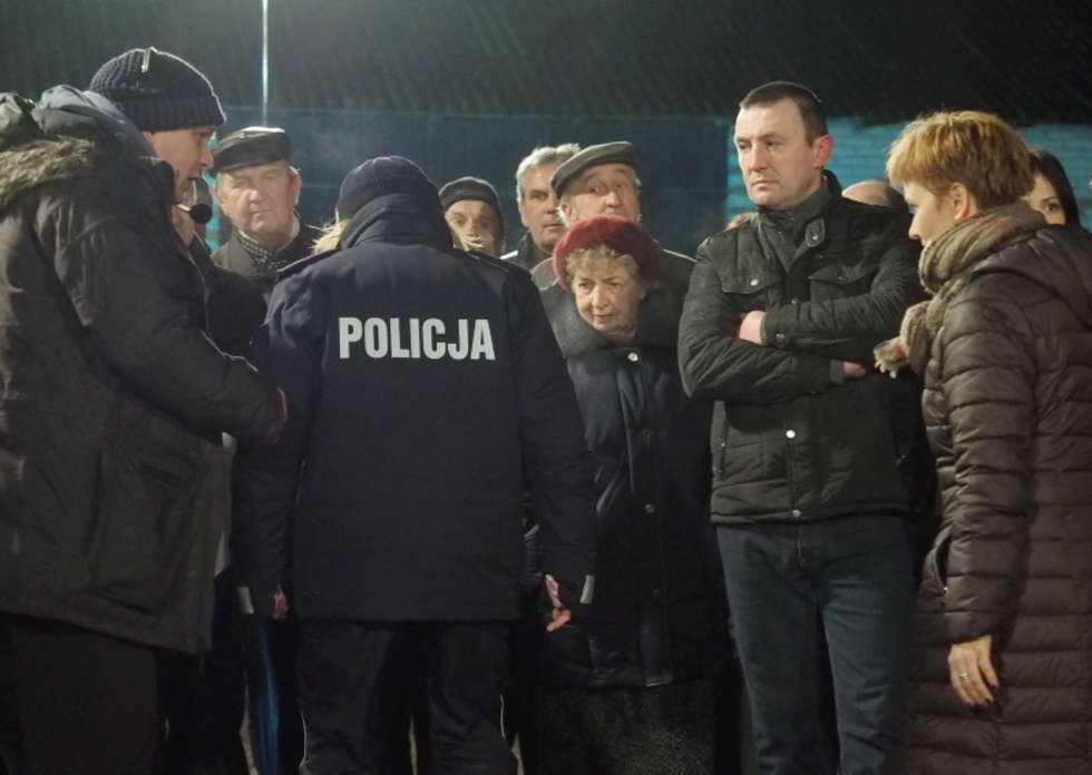  Pliszczyn: Brutalna interwencja policjantów?  (zdjęcie 5) - Autor: Maciej Kaczanowski
