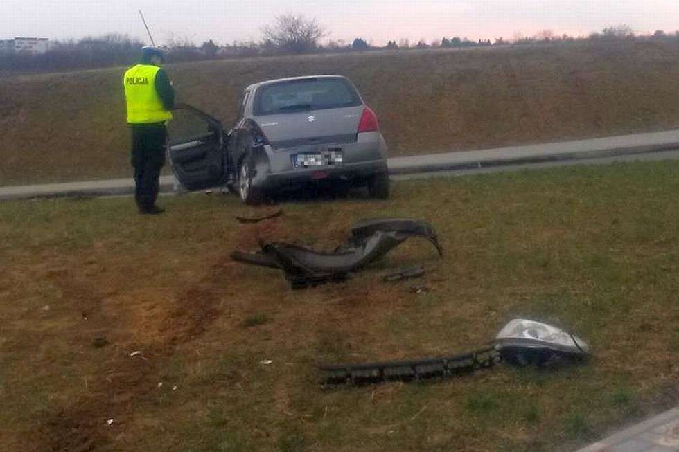  Wypadek na skrzyżowaniu ul. Poligonowej i Zelwerowicza (zdjęcie 16) - Autor: Alarm 24