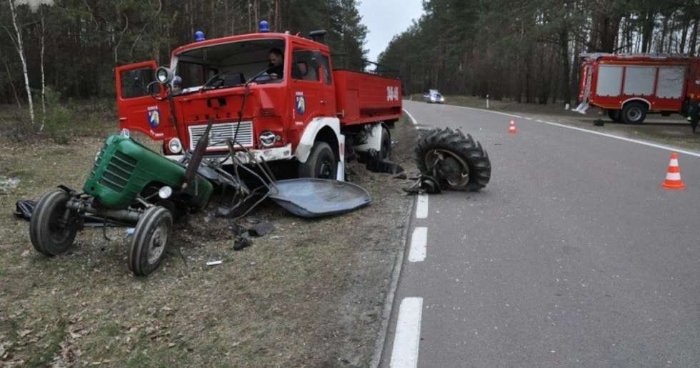  Wypadek w Szostakach (zdjęcie 2) - Autor: bialapodlaska24.info