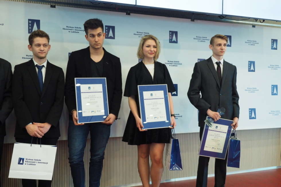  WSEI Lublin - Projekt „Szkoła Innowacji”: nagrodzono najlepsze placówki (zdjęcie 10) - Autor: Maciej Kaczanowski